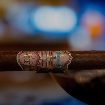 برچسب سفارشی سیگار UV طلا سیگار حلقه برچسب برند خصوصی چسب آبرسان کارتونی برچسب چاپ